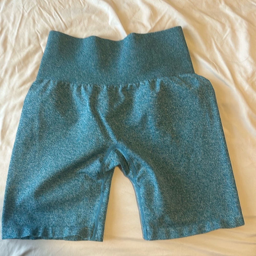 NVGTN Teal Booty Scrunch Seamless Shorts- Size Medium